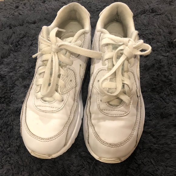 White Nike Air Max - Picture 3 of 6